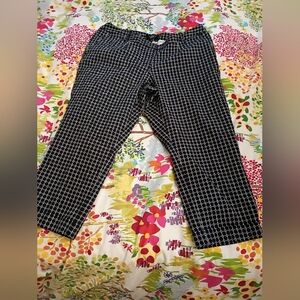 Talbots Navy And White Geometric Print  Cuffed Capri Pants Size 16WP